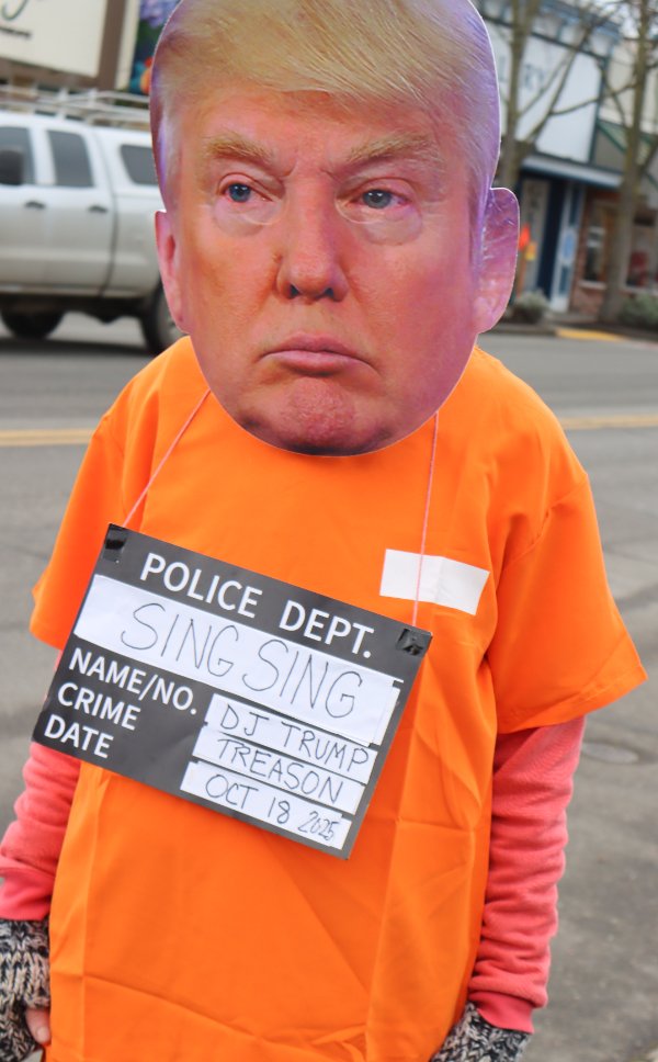 Picture of Trump in jail garb