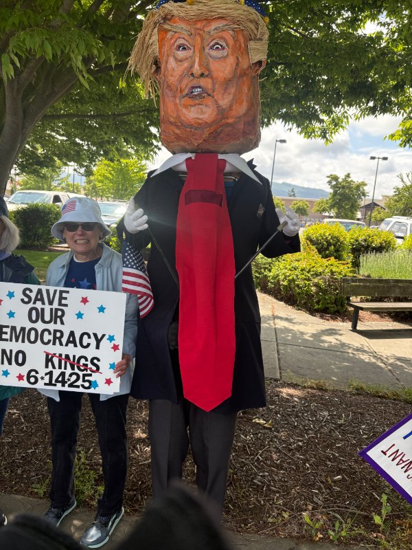 giant paper mache president